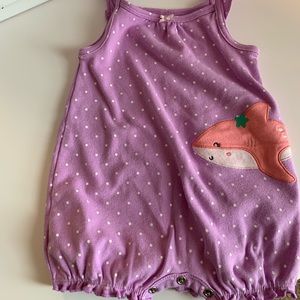Carter’s - Baby girl. Size 9 months.